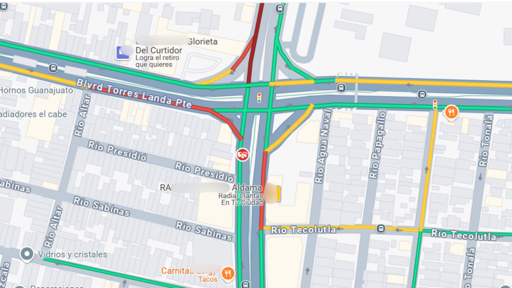 Accidente vial en el bulevar Hermanos Aldama genera tráfico pesado en León, 3 de abril 2025.png