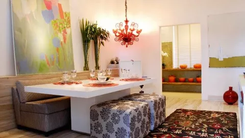 6 opciones para reemplazar las sillas del comedor por alternativas más modernas y cómodas