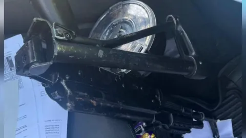 Detienen a hombre armado tras robar un carro en Culiacán
