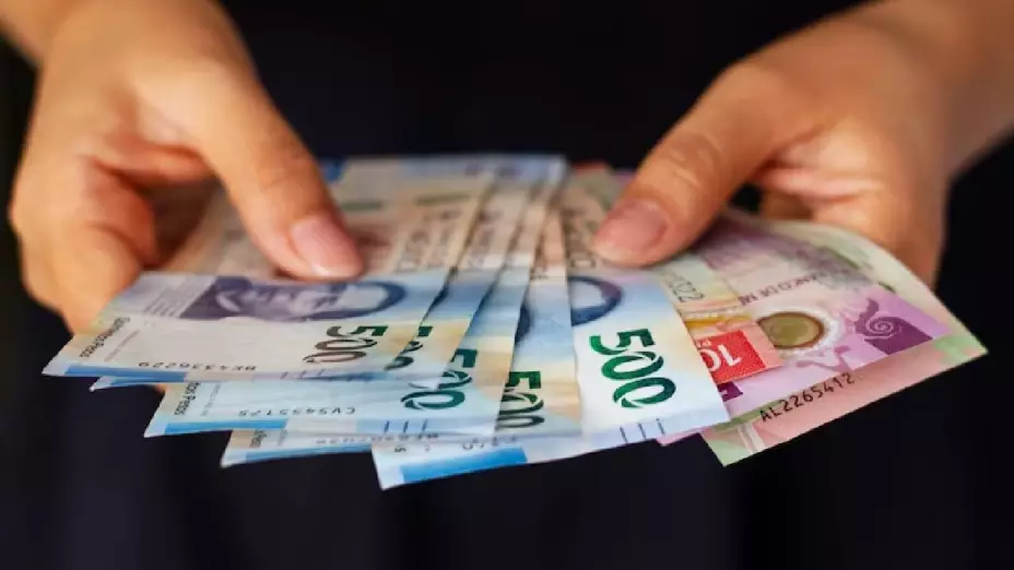 Padres que deban pensión alimenticia no podrán sacar INE ni pasaporte