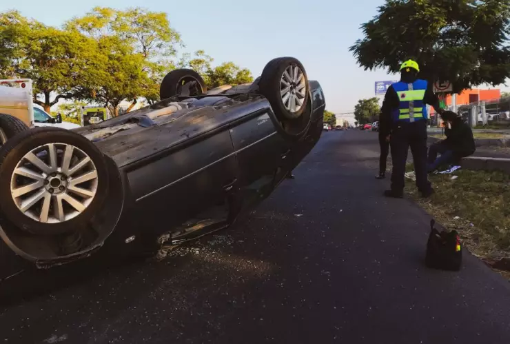 Accidente hoy 5 de noviembre 2024 en Paseo de la República Querétaro