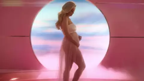 katy perry pregnant.jpeg