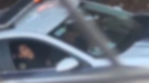 VIDEO | Dentro de una patrulla, captan a pareja de policías realizando actos ‘íntimos’ en CDMX