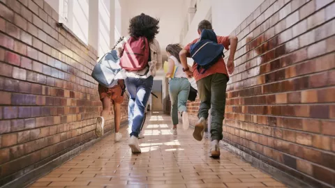 Dias festivos y puentes en mayo 2025