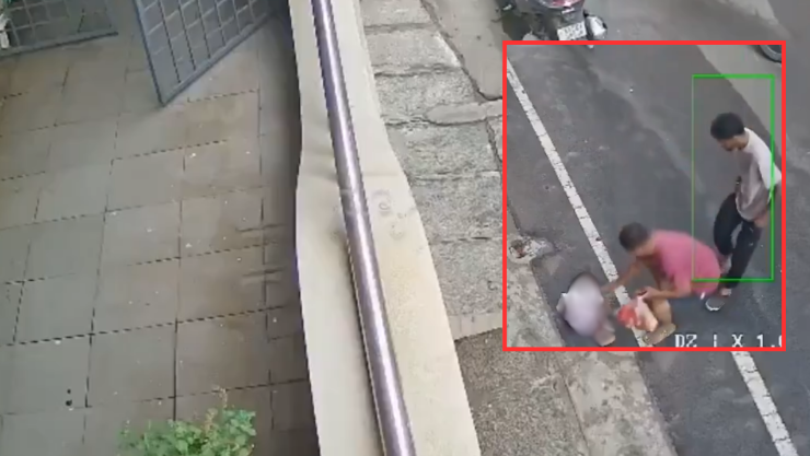 Menor se cae balcón