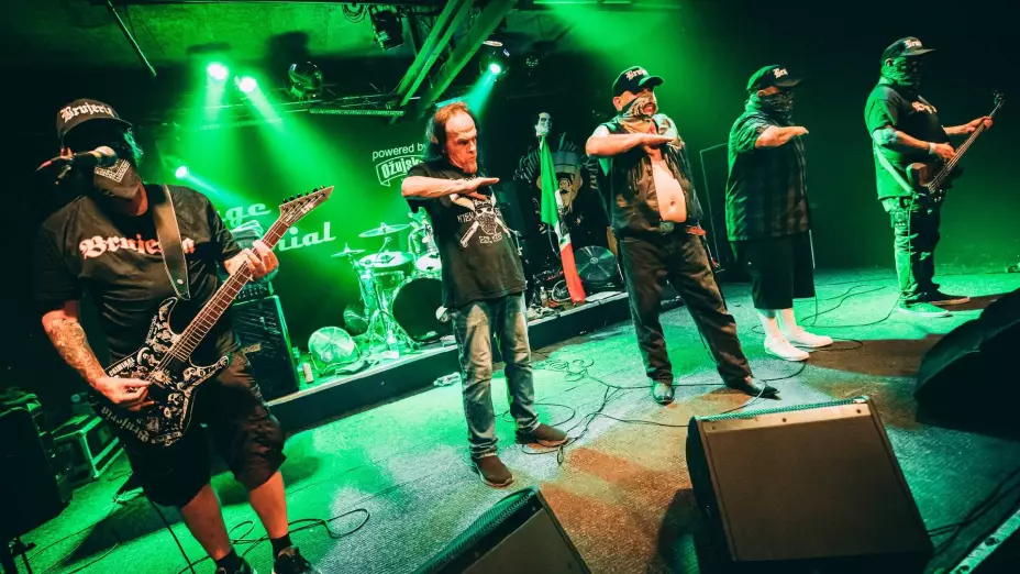 Vocalista de Brujería, banda de metal mexicano, muere inesperadamente