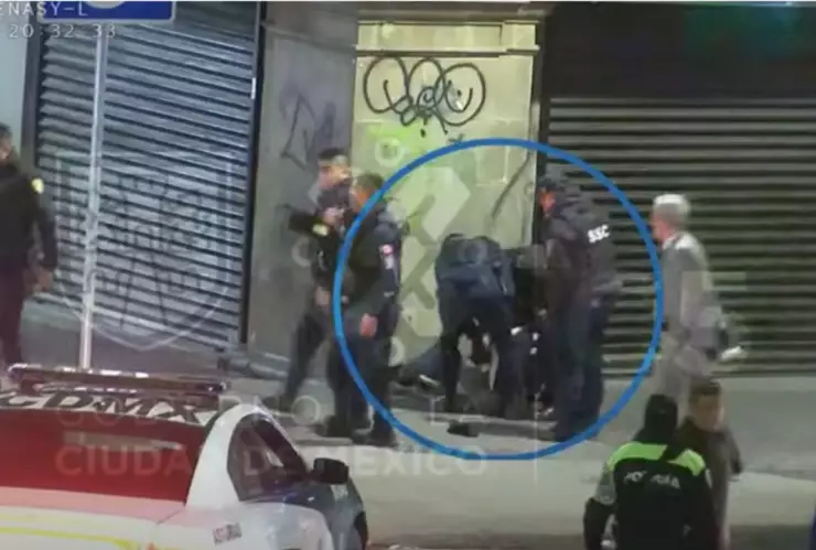 VIDEO: Policías detienen a ladrón que asaltó a un automovilista en el Centro de CDMX