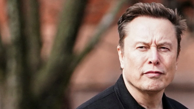 Elon Musk enfrenta una crisis en sus empresas mientras Trump lo respalda públicamente