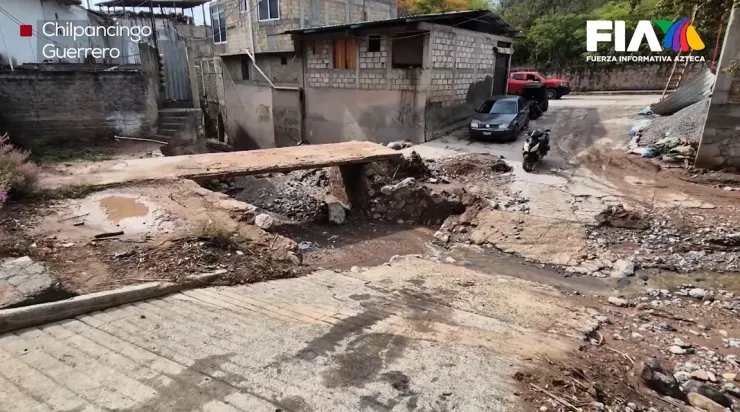 El paso para llegar al jardín de niños Robert Owen, en la colonia Vista Hermosa, en Chilpancingo, Guerrero