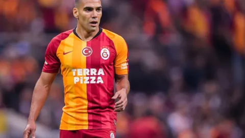 Radamel Falcao pudo salir del Galatasaray