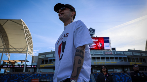 Peso Pluma en Cruz Azul vs Atlas