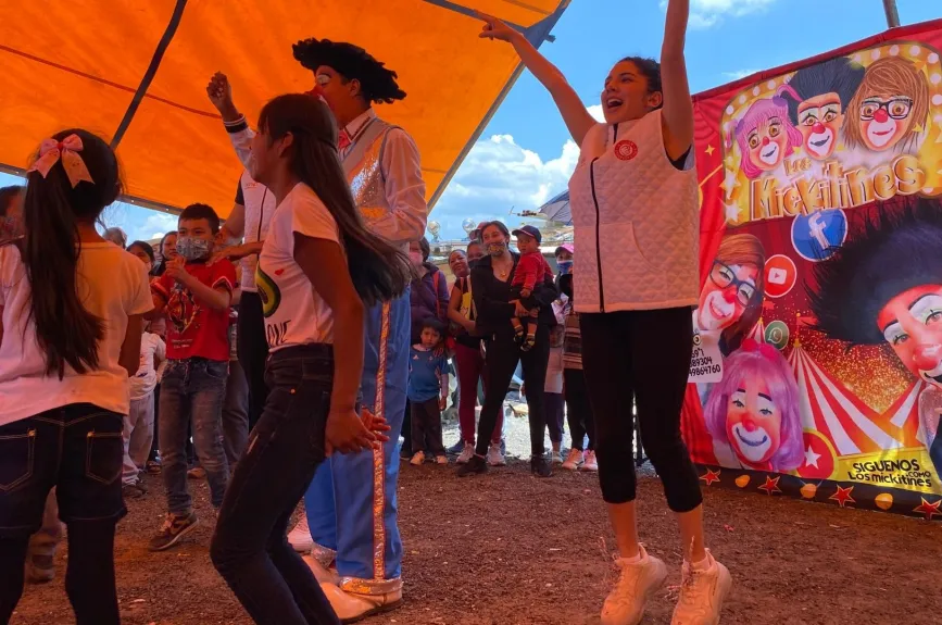 Visitamos a los niños de las ladrilleras de Chalco, Edomex y les llevamos un dulce regalo. ¡Revive los mejores momentos!