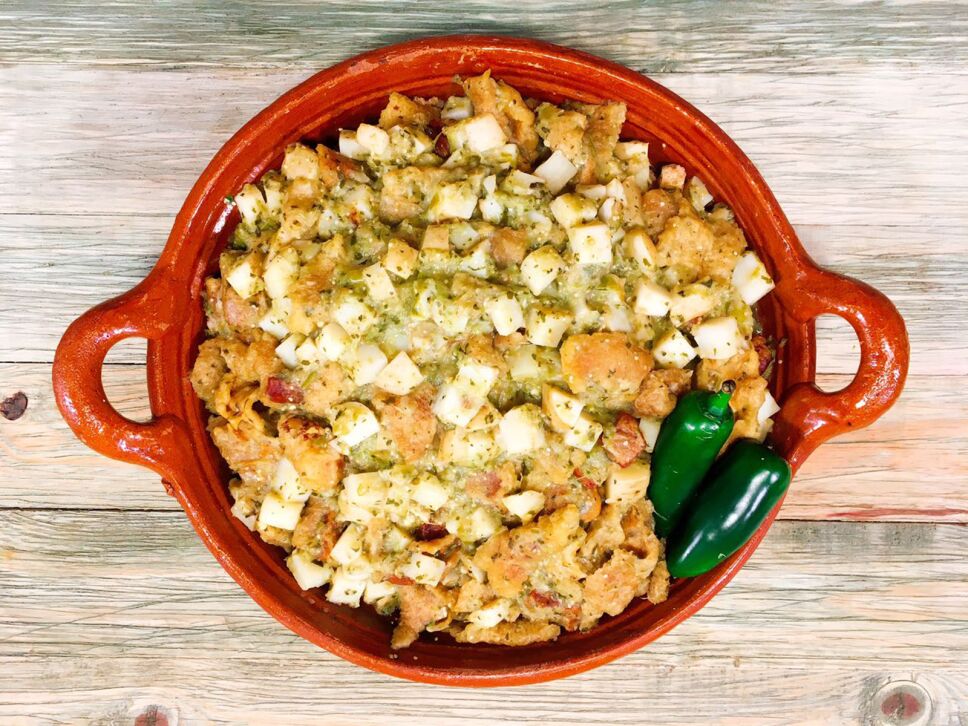 chicharrón en salsa verde, receta, cocineros mexicanos, tv azteca
