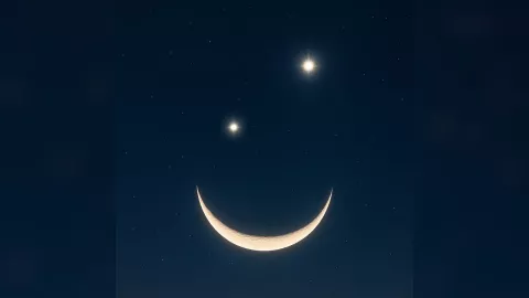 ¿A qué hora ver la Luna Sonriente en Torreón el 25 de abril 2025?