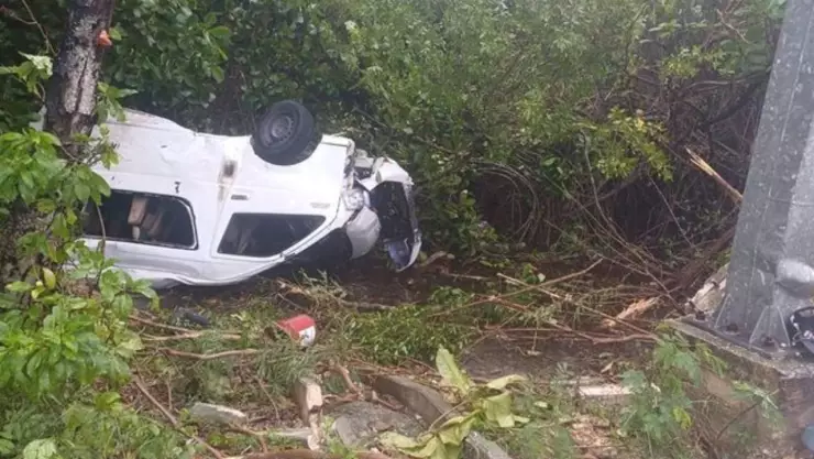 Lluvia provoca accidente vehícular sobre Boulevard Kukulkán; hay un lesionado