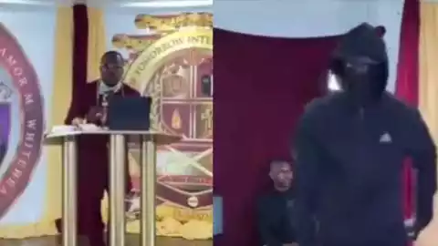 VIDEO Asaltan a obispo durante plena misa