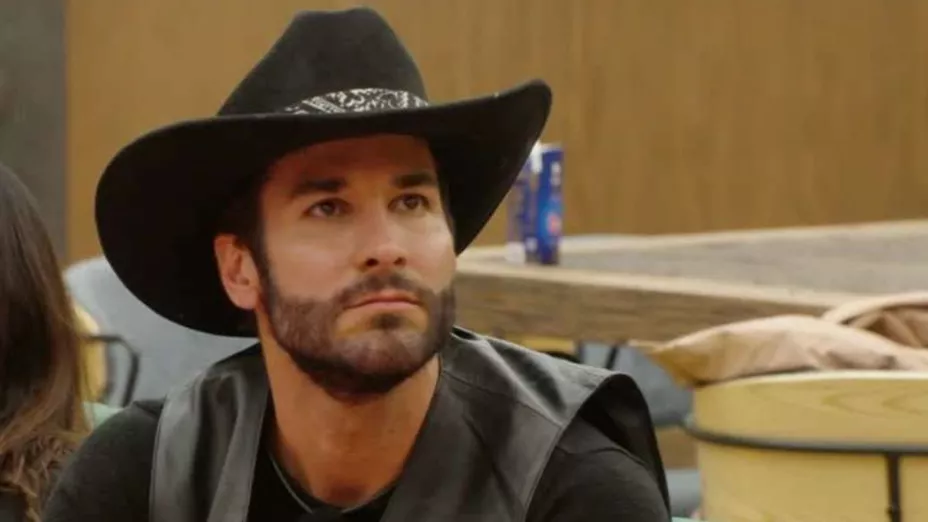 la granja vip kike mayagoitia