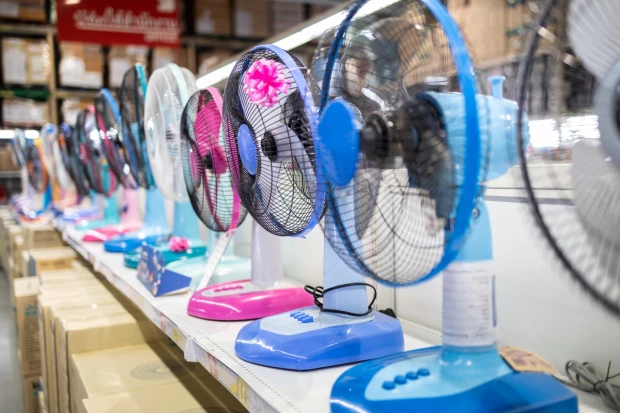 ¿Es mejor comprar un ventilador pedestal o de piso? Profeco te da la respuesta