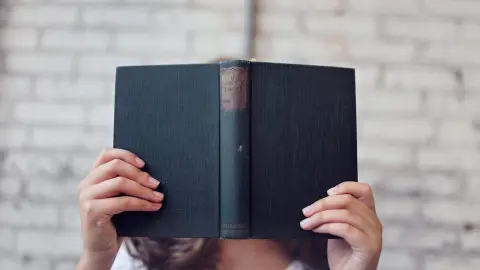 Libro impreso vs electrónico: ¿Cuál es el mejor para leer?