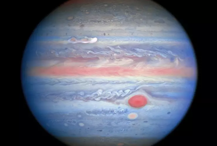 Hubble’s New Rainbow View of Jupiter