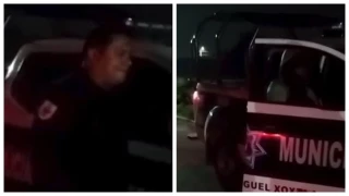 Suspenden policía San Miguel Xoxtla Puebla presunto encuentro íntimo con mujer en patrulla| VIDEO