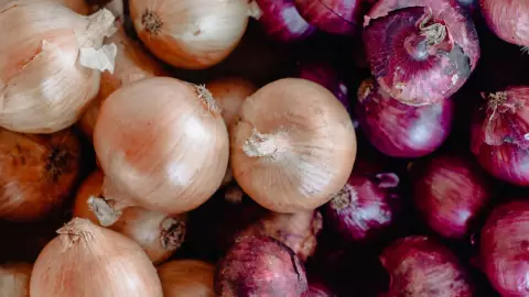 Conoce cómo usar correctamente la cebolla blanca y cebolla morada
