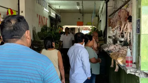Cancunenses visitan el Mercado 23, 3