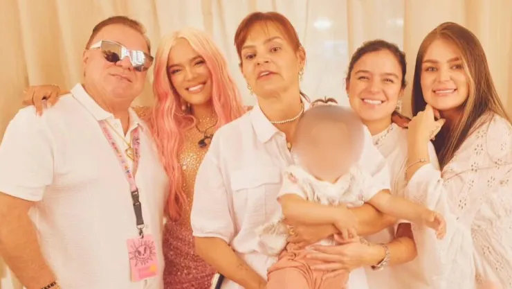 familia karol g.jpg