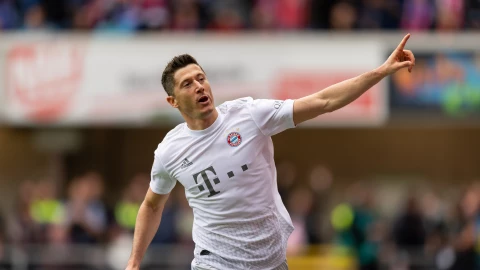 SC Paderborn 07 v FC Bayern Muenchen - Bundesliga