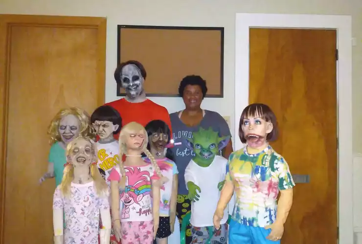 Muñecos Zombies.jpg