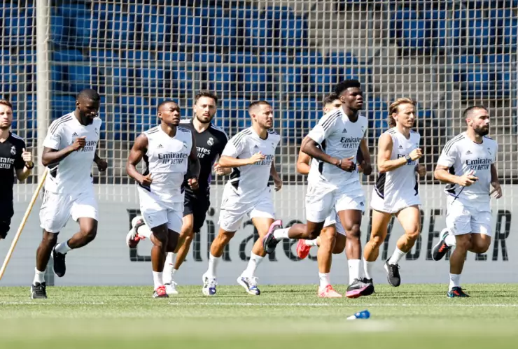 Entrenamiento del Real Madrid previo a su gira a Estados Unidos