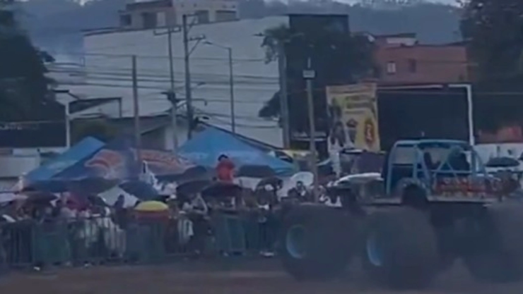 2-muertos-y-37-heridos_-Accidente-de-monster-truck-en-Popayán_-Colombia-desata-caos-en-pleno-show.webp