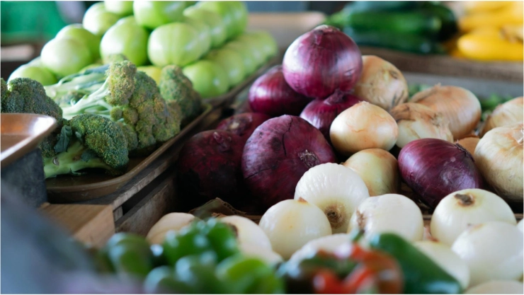 ¿Caldo sin verduras_ Este es el motivo por el que los compran menos verduras en julio