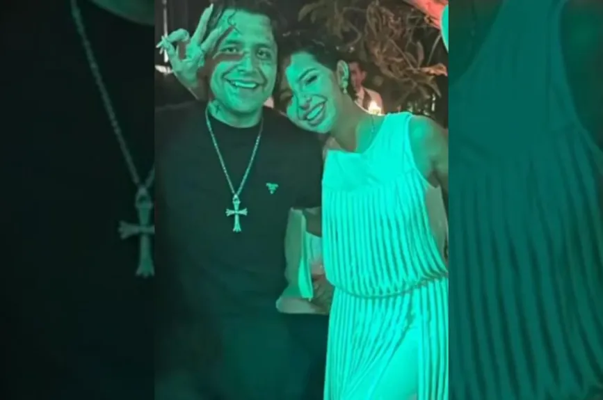 Angela Aguilar y Nodal (5).jpg