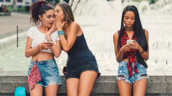 Puede ser el mejor amigo, pero apuñalarte por la espalda si le conviene.