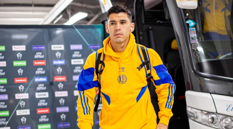 Jesús Angulo, defensa del conjunto de Tigres