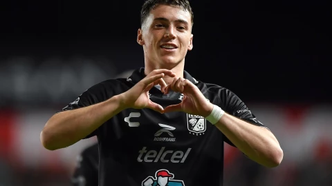 Federico Viñas celebra gol con León ante Necaxa