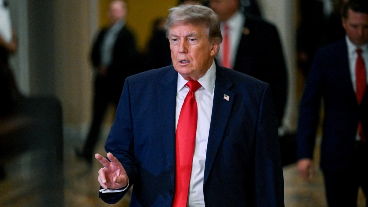 Trump acusa a petroleras de abusos