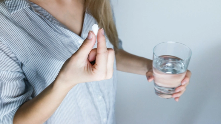 Cofepris alerta por venta de medicamentos en farmacias irregulares en línea