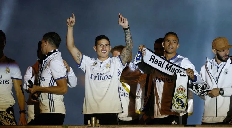 James Rodríguez y Danilo en la celebración. Reuters