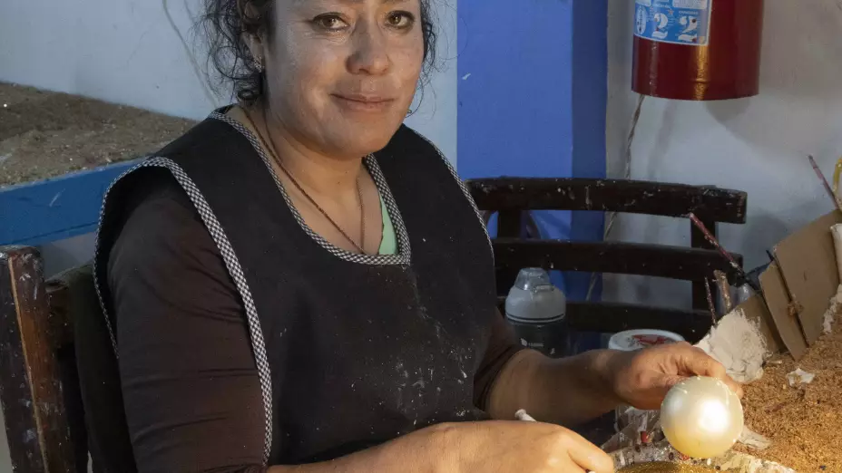 Artesana de esfera