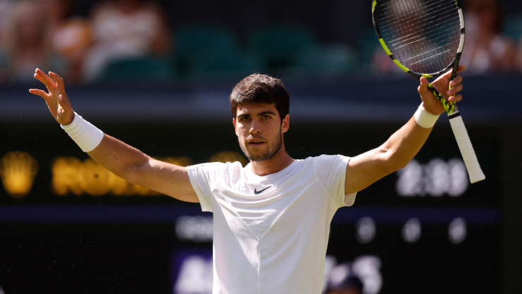 Carlos Alcaraz a la final de Doha.png