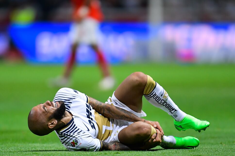 Pumas: Dani Alves desmiente lesión, afirma que solo fue una patada