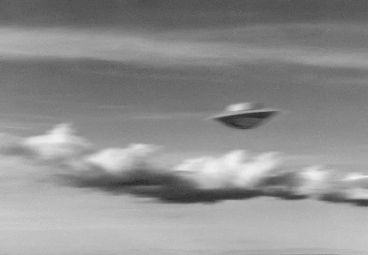 UFO Flying