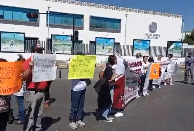 familia guillermo rául cierra el bulevar 5 de mayo y 31 oriente hoy