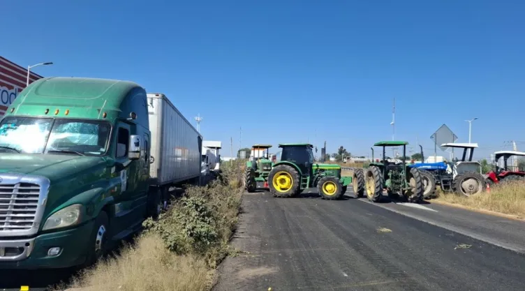 Bloqueos en carreteras de México HOY: Afectaciones en Guanajuato, Sinaloa y Michoacán