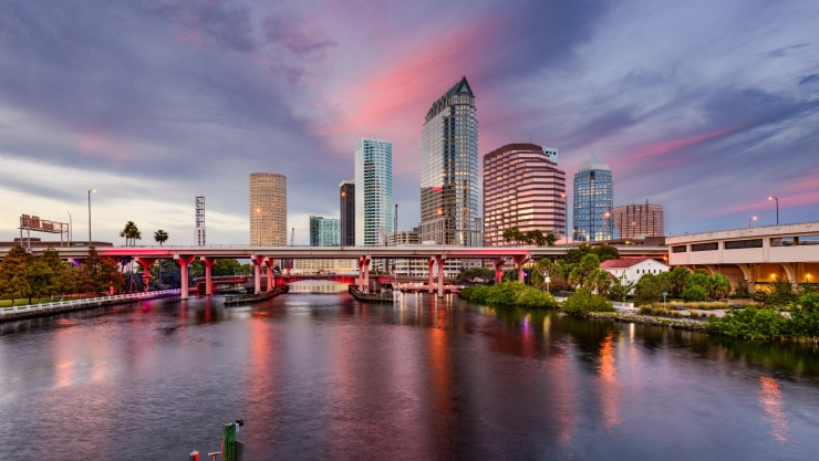 una vista panorámica de la hermosa ciudad de Tampa.
