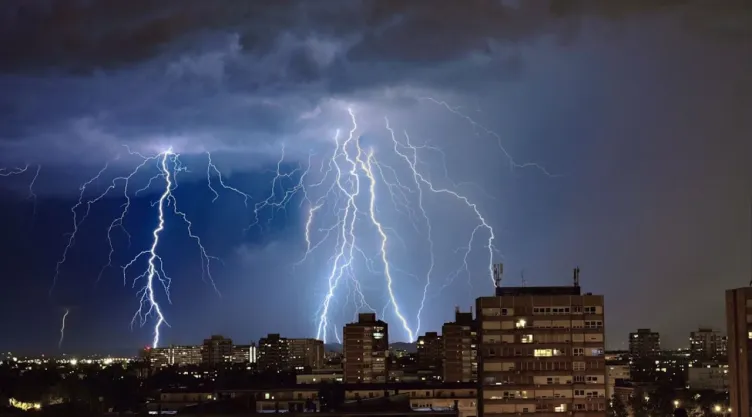 Tormenta negra en CDMX: ¿Qué condiciones la forman?