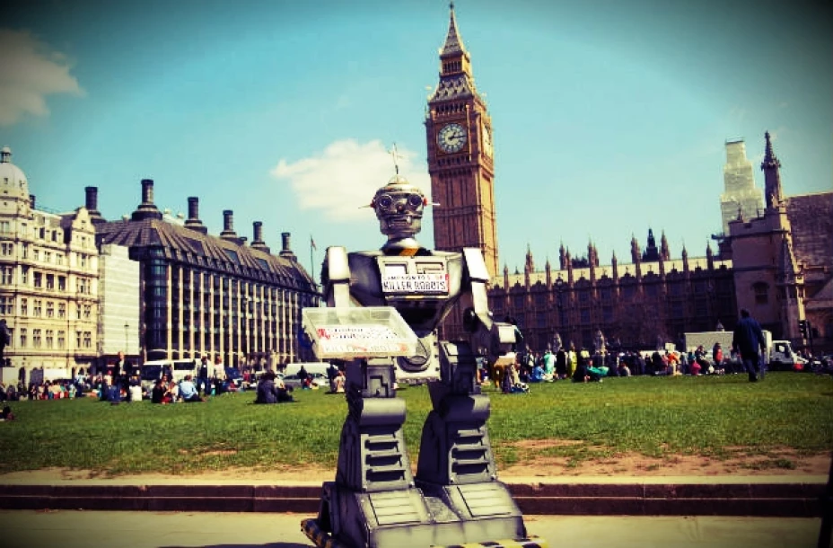 Las organizaciones argumentan que las armas completamente autónomas no tendrían la habilidad de sentir o interpretar la diferencia entre soldados y civiles