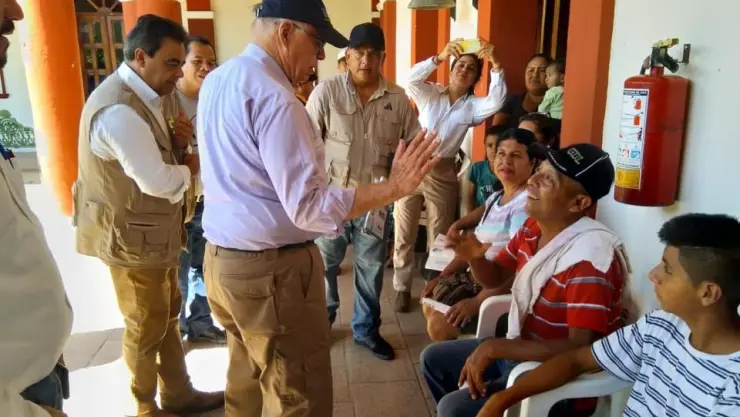 Secretario de Salud recorre zonas afectadas por Willa